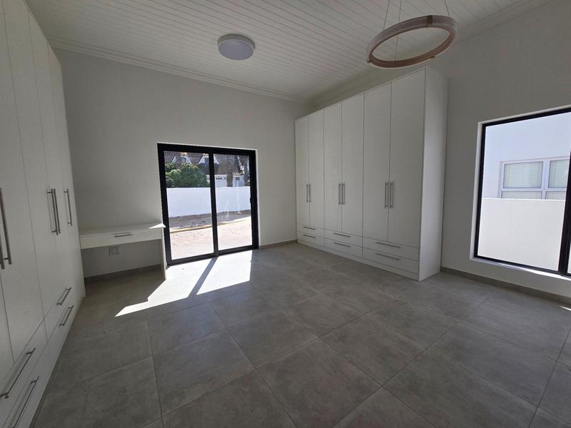 3 Bedroom Property for Sale in Britannia Bay Western Cape